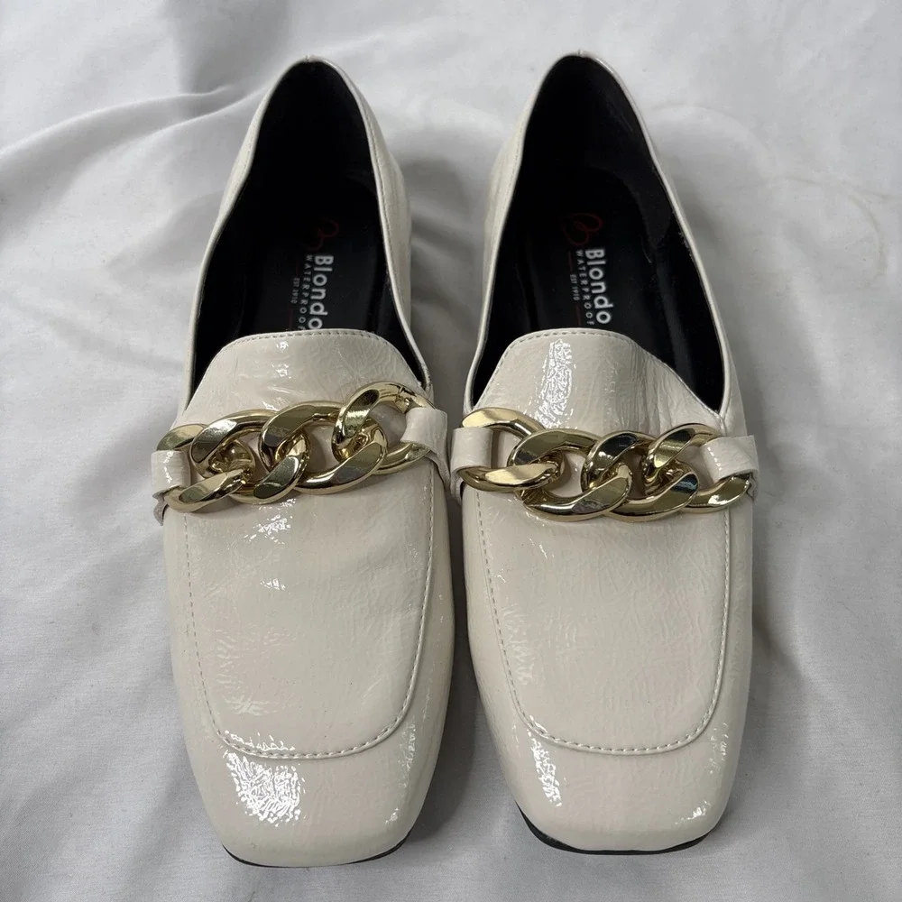 Blondo Sonny B3606 Slip On Bone Size 8M Women's Shiny Leather Waterproof Shoes‎